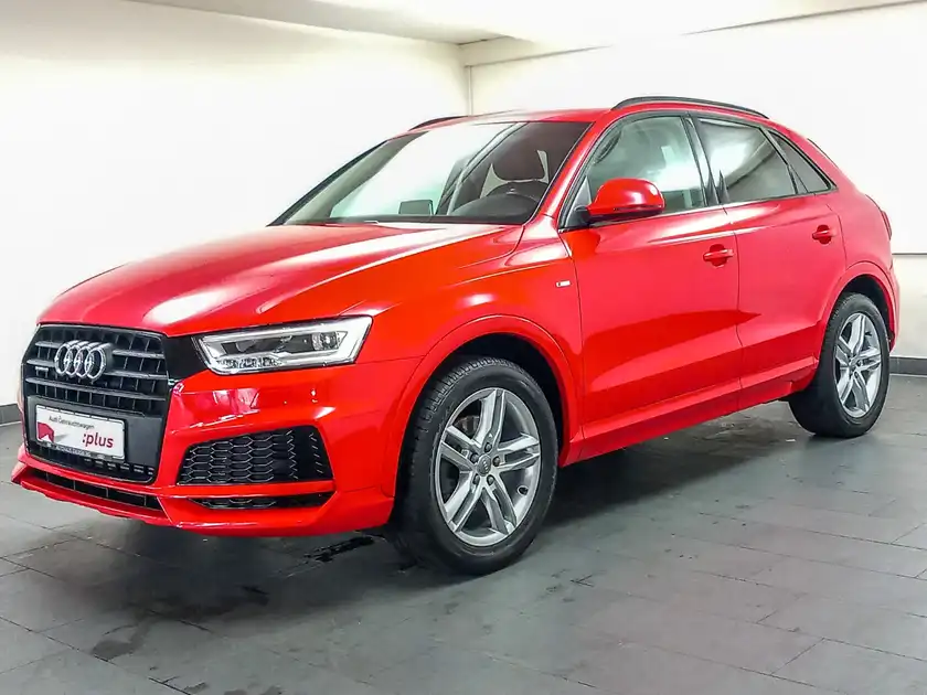 AUDI Q3 (1/19)