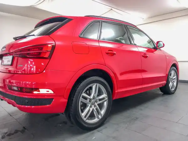 AUDI Q3 (14/19)