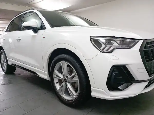 AUDI Q3 (14/17)