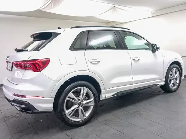 AUDI Q3 (7/17)