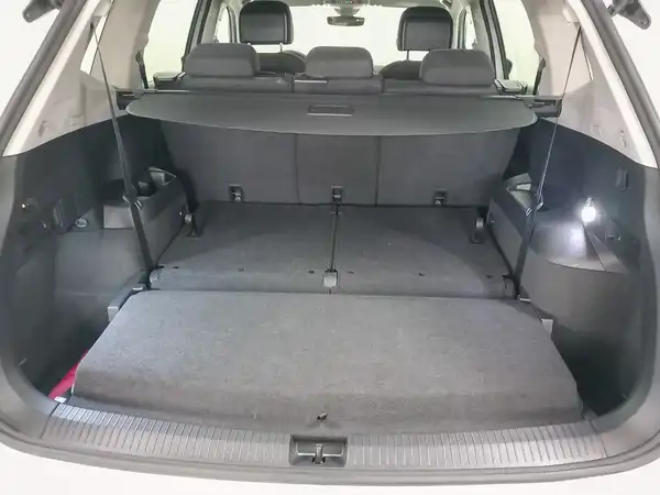 VW TIGUAN ALLSPACE (13/23)