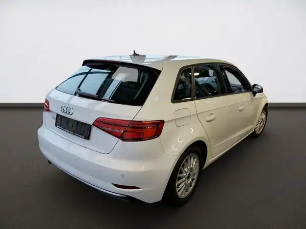 AUDI A3 SPORTBACK (3/5)