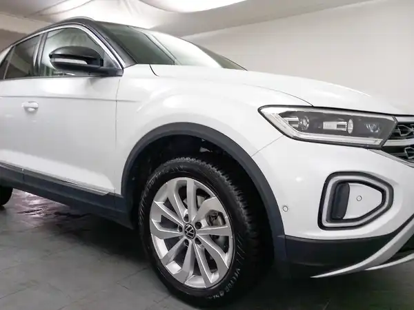 VW T-ROC (14/17)