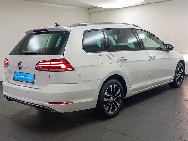 VW GOLF VARIANT (7/17)