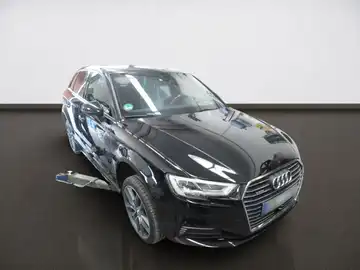 AUDI A3 SPORTBACK (1/4)