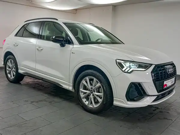 AUDI Q3 (4/19)