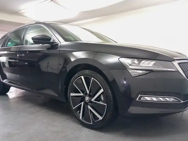 ŠKODA SUPERB (15/18)