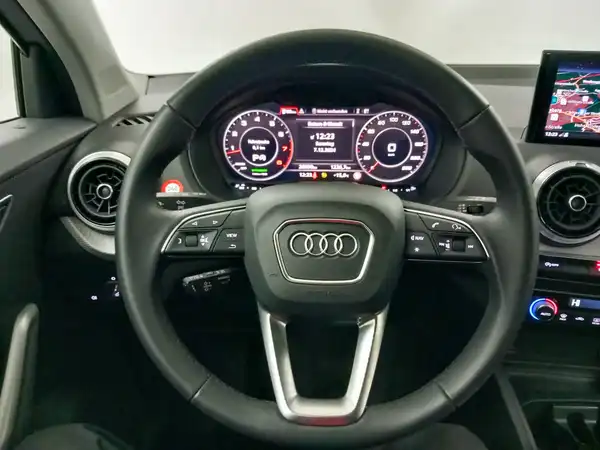 AUDI Q2 (10/15)