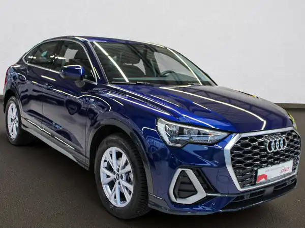 AUDI Q3 SPORTBACK (4/17)