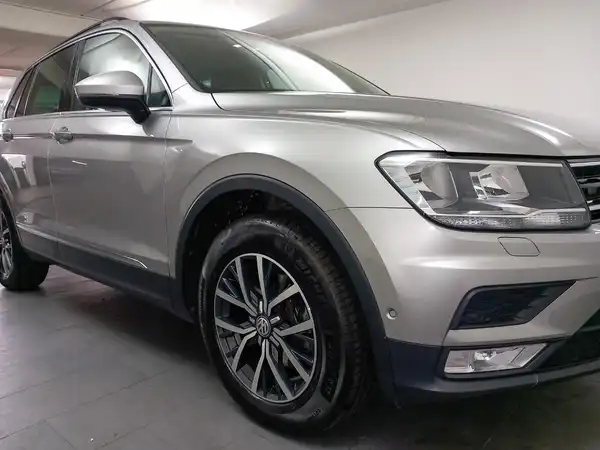 VW TIGUAN (14/17)