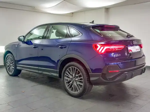 AUDI Q3 SPORTBACK (5/17)