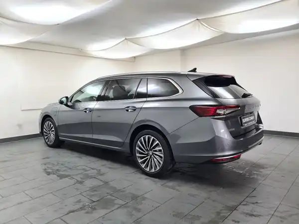 ŠKODA SUPERB (4/17)