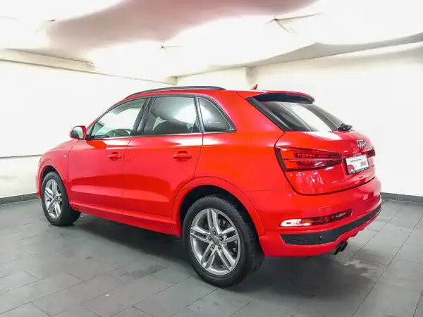 AUDI Q3 (5/18)