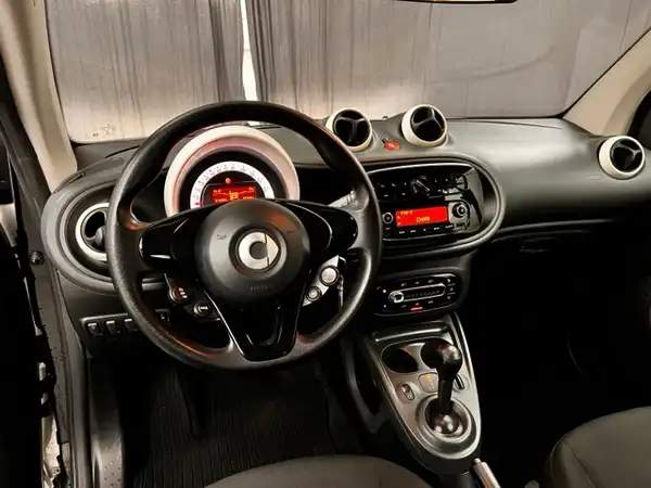 SMART FORTWO (10/17)