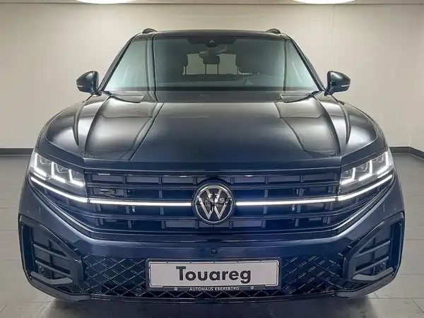 VW TOUAREG (3/26)