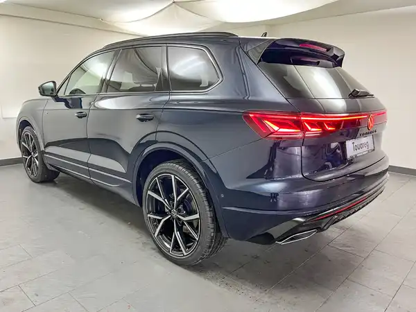 VW TOUAREG (5/26)