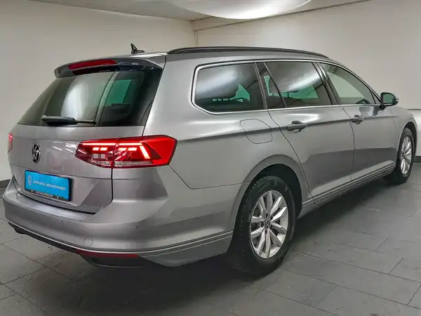 VW PASSAT VARIANT (7/20)