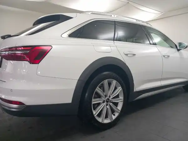 AUDI A6 ALLROAD (13/17)