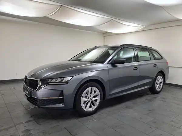 ŠKODA OCTAVIA (2/16)