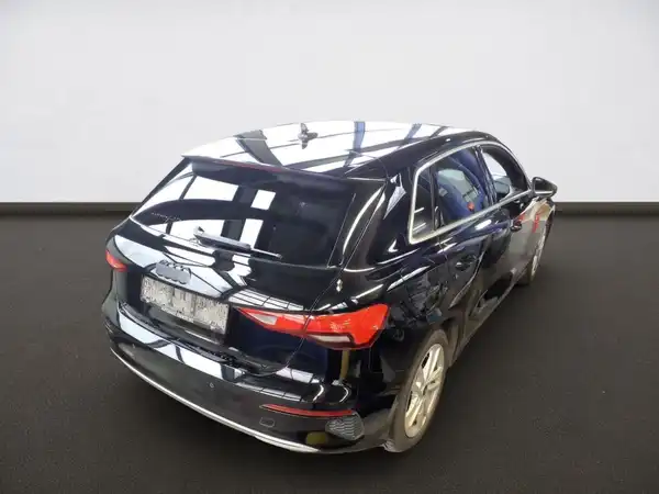 AUDI A3 SPORTBACK (4/8)