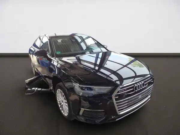 AUDI A6 LIMOUSINE (3/7)