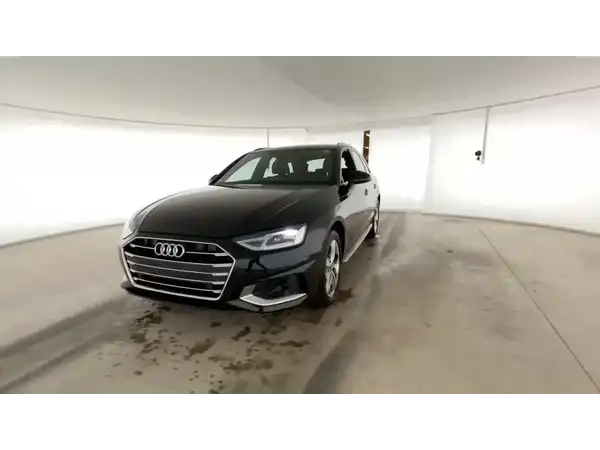 AUDI A4 AVANT (1/8)