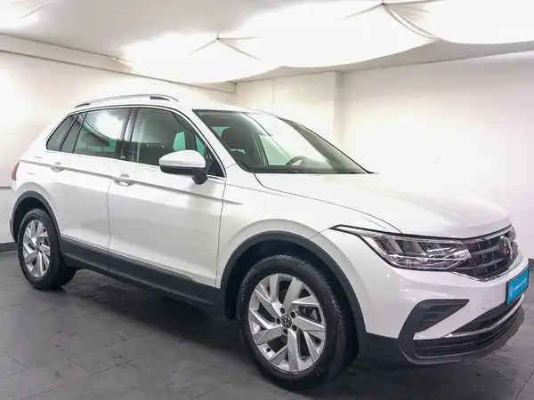 VW TIGUAN (4/18)