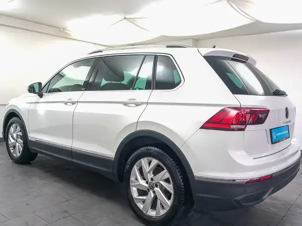 VW TIGUAN (5/18)