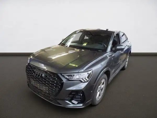 AUDI Q3 SPORTBACK (1/8)