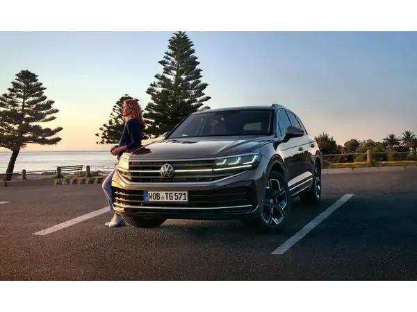 Touareg Elegance 3,0 l V6 TDI SCR 4MOTION 170 kW (231 PS) 8-Gang-Automatik (Tiptronic) (1/5)