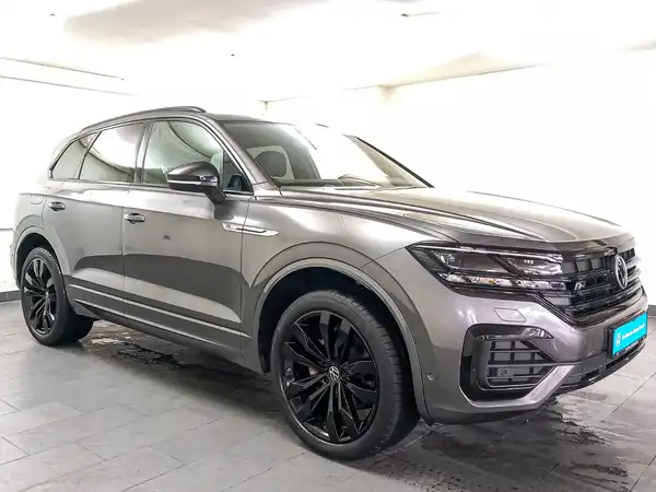 VW TOUAREG (4/17)