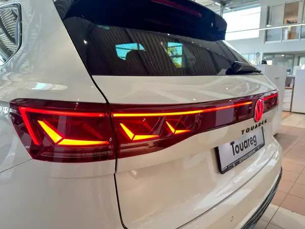 VW TOUAREG (13/22)