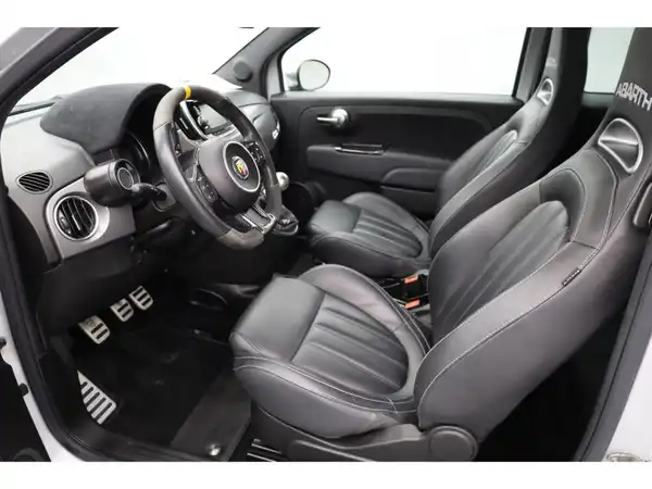ABARTH 595 (15/22)