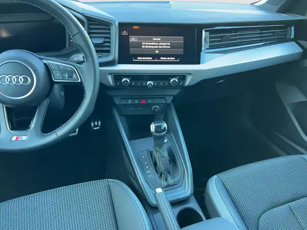 AUDI A1 SPORTBACK (12/16)