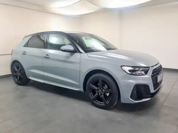 AUDI A1 SPORTBACK (4/19)