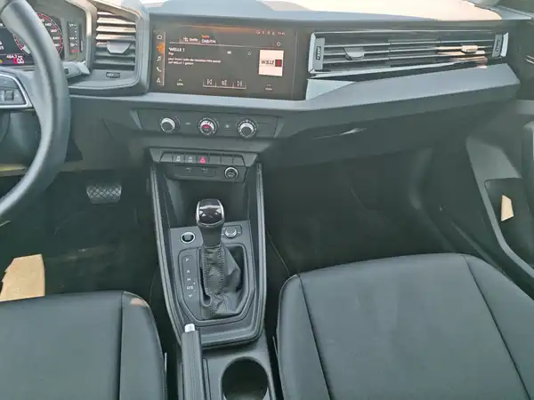 AUDI A1 SPORTBACK (12/16)