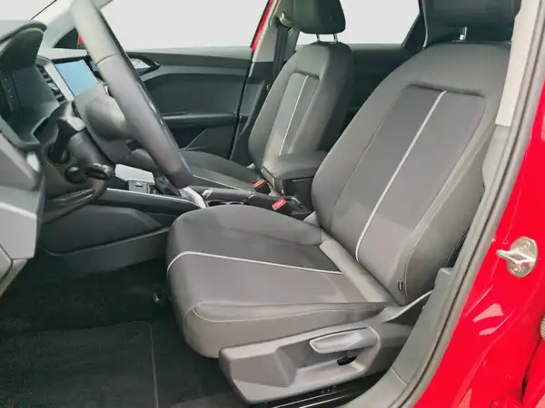 AUDI A1 SPORTBACK (8/17)