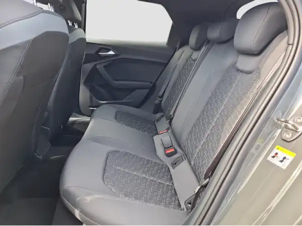 AUDI A1 SPORTBACK (9/16)