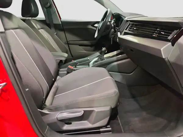 AUDI A1 SPORTBACK (15/17)