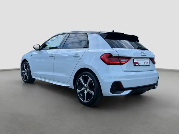 AUDI A1 SPORTBACK (7/16)