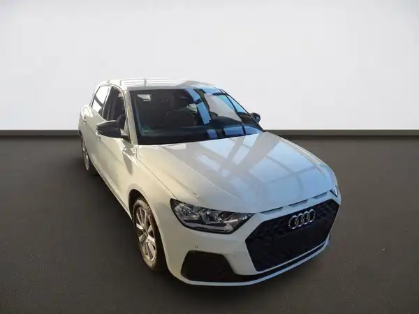 AUDI A1 SPORTBACK (3/10)