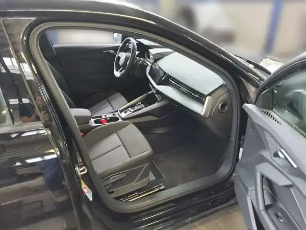 AUDI A3 SPORTBACK (4/4)