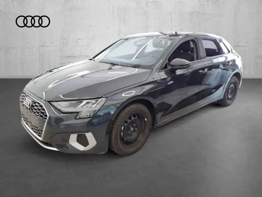 AUDI A3 SPORTBACK (1/4)