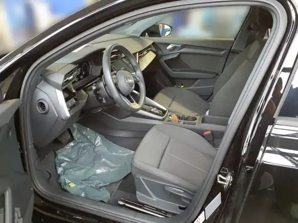 AUDI A3 SPORTBACK (6/8)