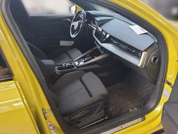 AUDI A3 SPORTBACK (4/4)