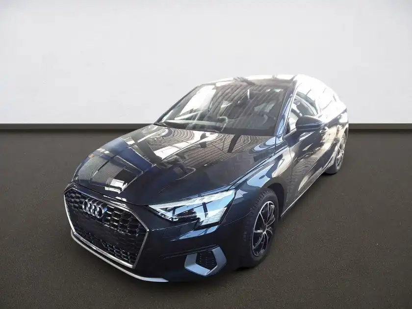 AUDI A3 SPORTBACK (1/9)