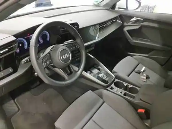 AUDI A3 SPORTBACK (4/4)
