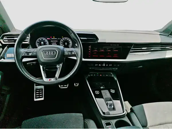 AUDI A3 SPORTBACK (10/16)