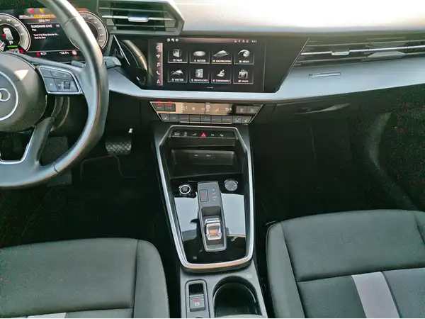 AUDI A3 SPORTBACK (12/16)