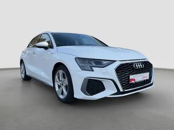 AUDI A3 SPORTBACK (4/16)